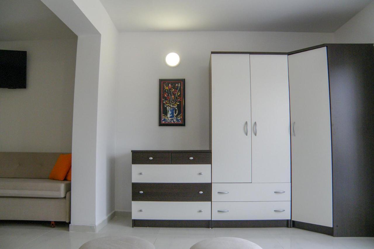 Lada Apartmani โนวาลยา ภายนอก รูปภาพ