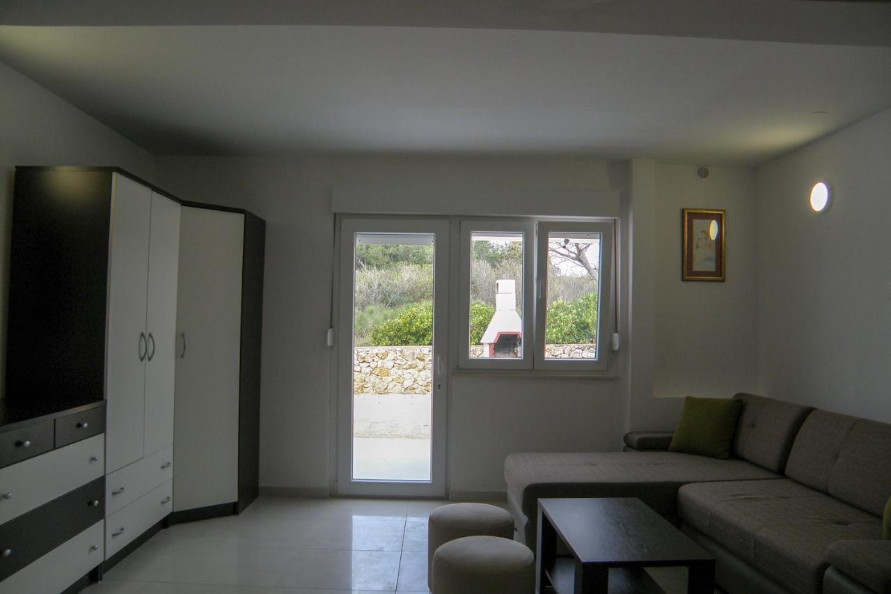 Lada Apartmani โนวาลยา ภายนอก รูปภาพ