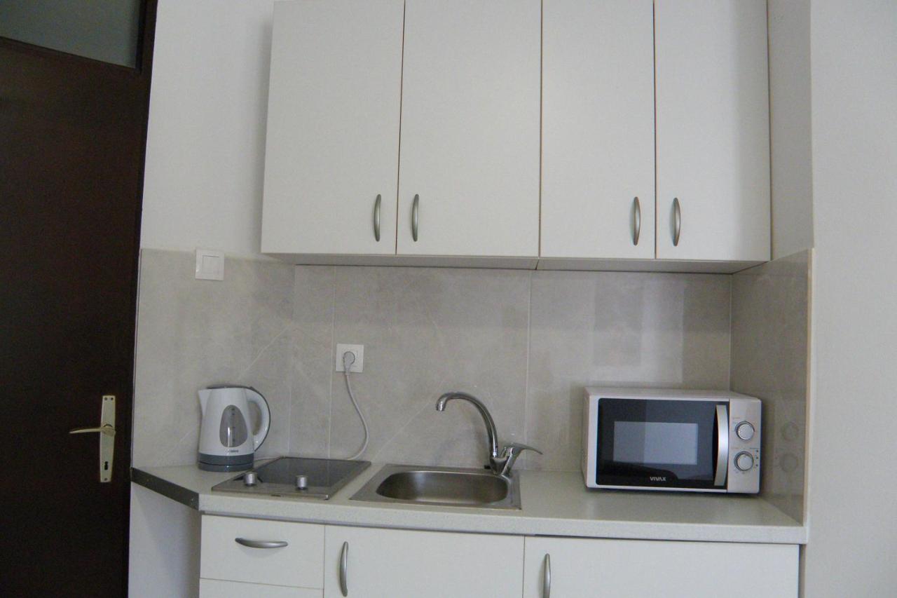 Lada Apartmani โนวาลยา ภายนอก รูปภาพ