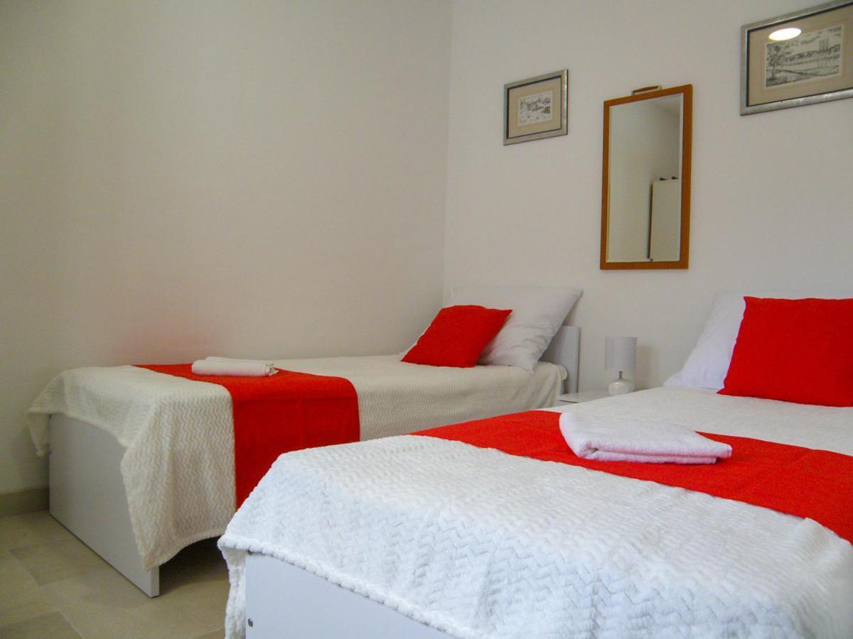 Lada Apartmani โนวาลยา ภายนอก รูปภาพ