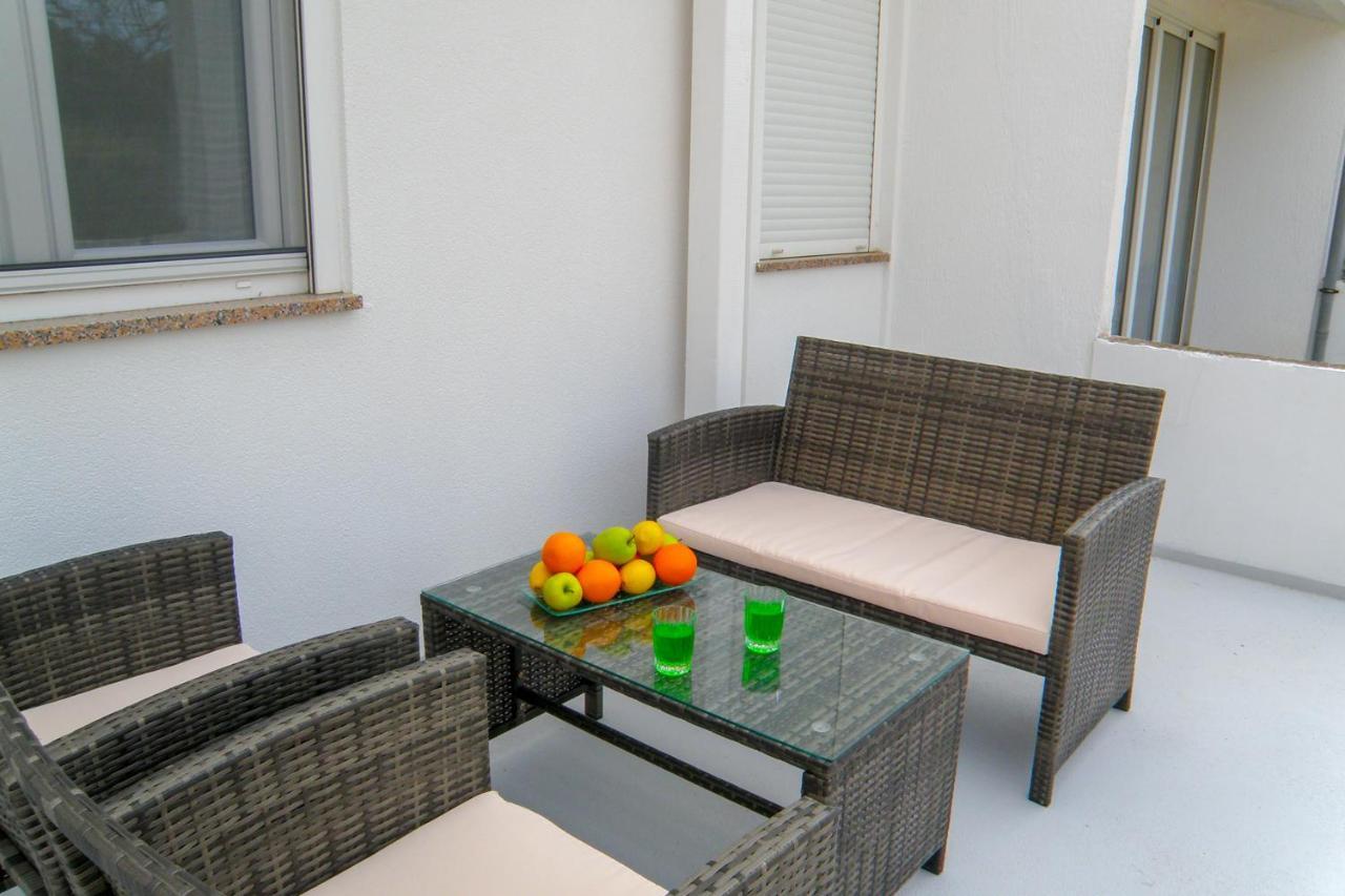 Lada Apartmani โนวาลยา ภายนอก รูปภาพ