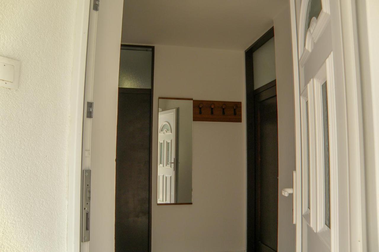 Lada Apartmani โนวาลยา ภายนอก รูปภาพ