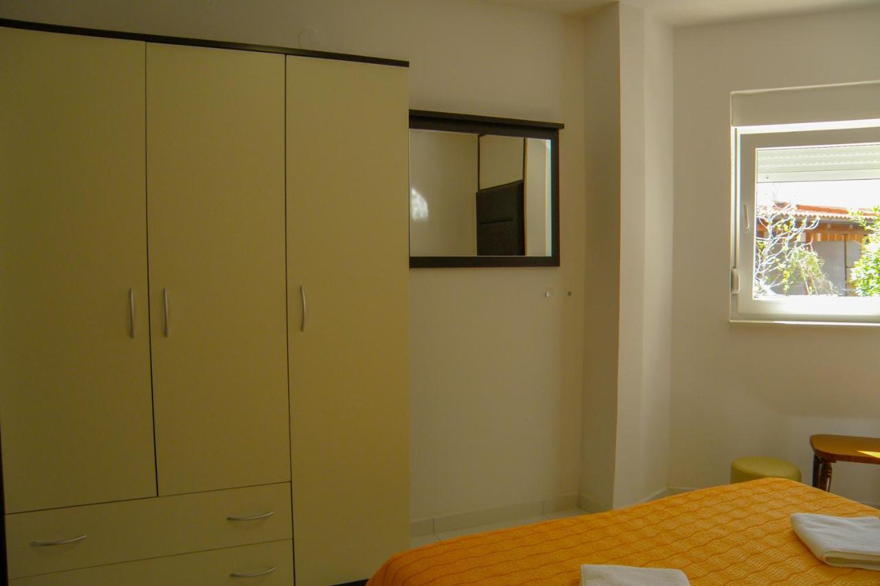 Lada Apartmani โนวาลยา ภายนอก รูปภาพ